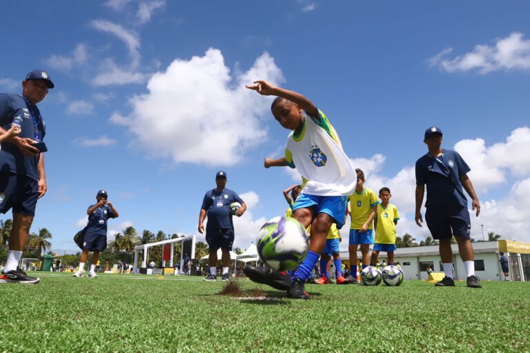 CBF, FIFA e FSF inauguram Centro de Desenvolvimento do Futebol de Sergipe com presença de ídolos e dirigentes