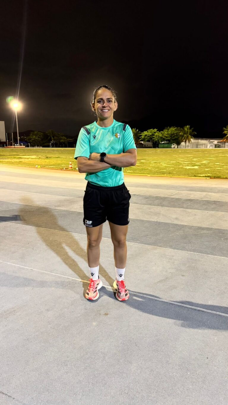 Árbitra da FSF é aprovada em avaliação física da FIFA