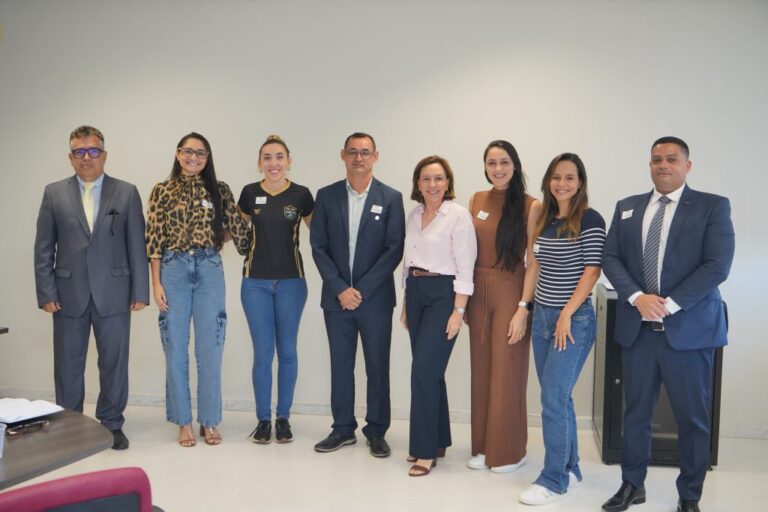 MPSE recebe árbitras e entidades esportivas para tratar de ofensas sofridas em partida de futebol