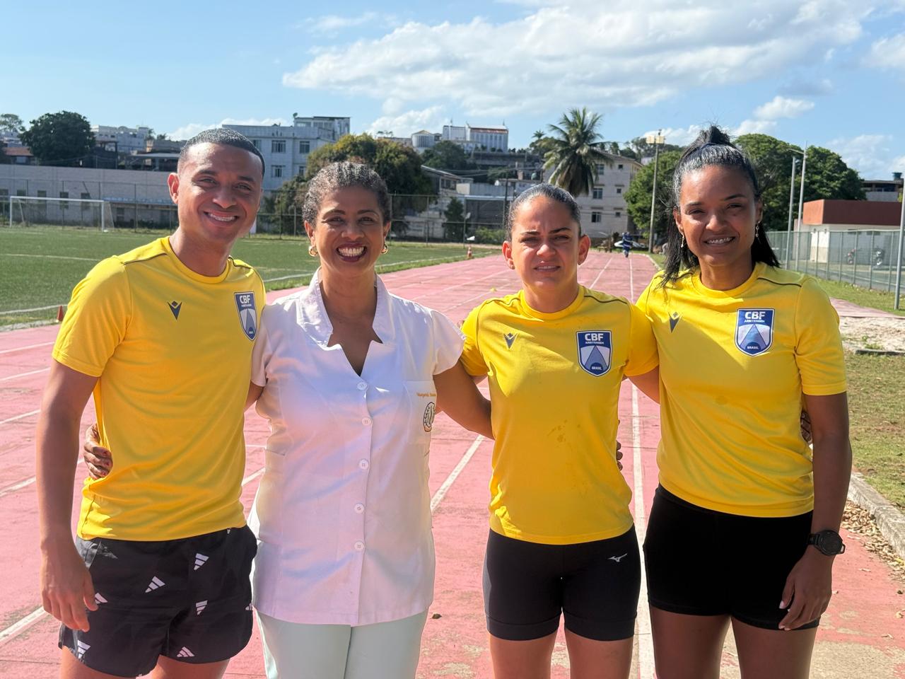 Árbitra da FSF é aprovada em avaliação física da FIFA